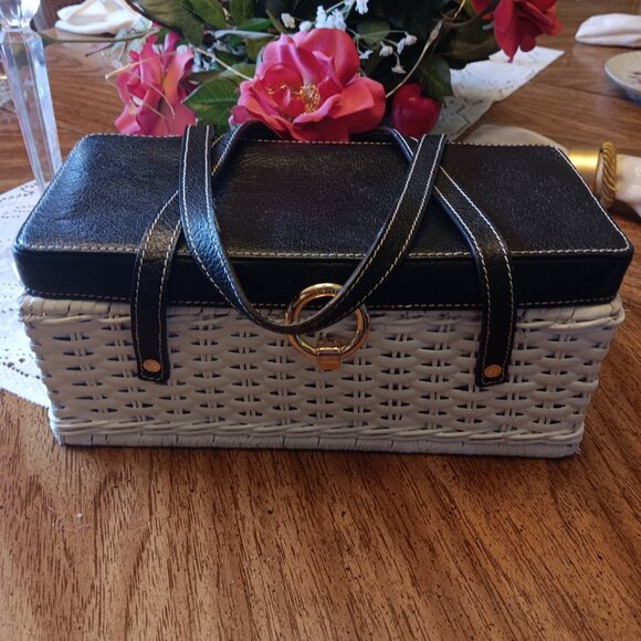 *Vintage 2006 Kate Spade Wicker Basket Box Bag* - Picture 7 of 9